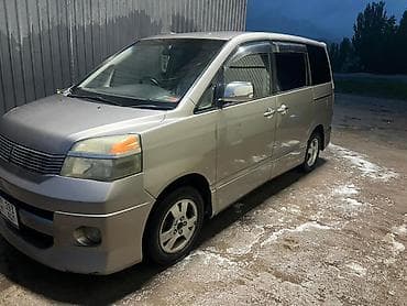 кен булун: Toyota Voxy: 2004 г., 2 л, Автомат, Бензин, Вэн/Минивэн — 1