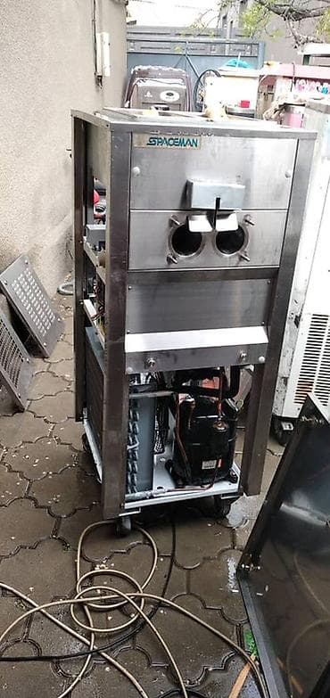 марожный машинка: Профессиональный Итальянский фризер для мягкого мороженого Spaceman — 4