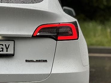 Tesla: Tesla Model Y: 2023 г., 0.1 л, Вариатор, Электромобиль, Кроссовер — 8