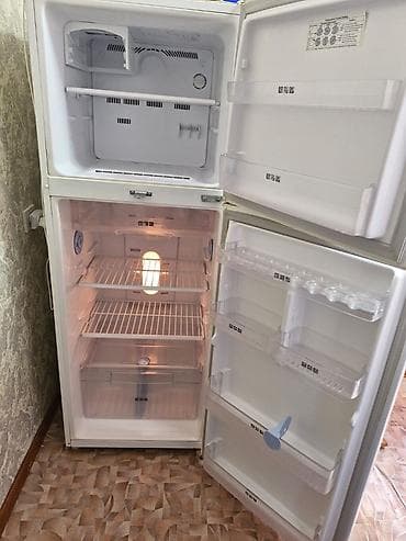 Холодильник Samsung, Б/у, Двухкамерный — 4