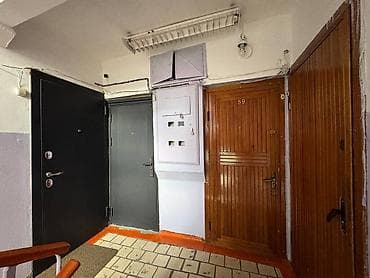 Батирлер: 3 бөлмө, 58 м², 104-серия, 3 кабат, Эски ремонт — 6