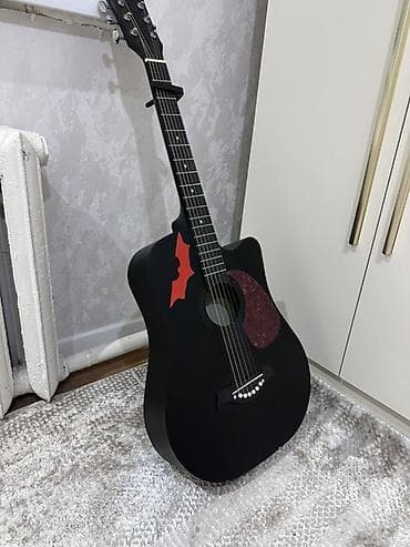 Велосипеды: Срочно продоется Акустическая гитара форма корпуса дредноут с вырезом — 3