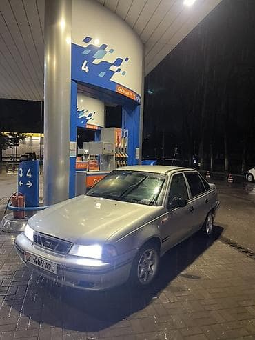 Daewoo Nexia: 2006 г., Ручные, Бензин, Седан