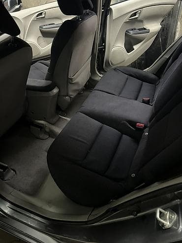 Honda: Honda Insight: 2009 г., 1.3 л, Вариатор, Гибрид, Хэтчбэк — 8