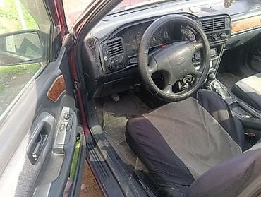 Ford Sierra: 1993 г., 2 л, Кол менен иштөөчү, Бензин, Хетчбек — 7