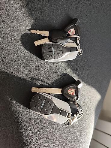 Мототехника: Макси-скутер 150 куб. см, Бензин — 4