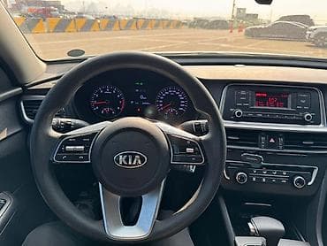 camry 2020: Kia K5: 2020 г., Седан — 6