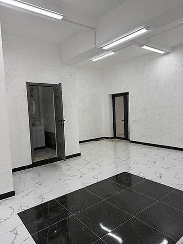 салон на продажу: Светлое коммерческое помещение открытой планировки. - Просторный зал — 1
