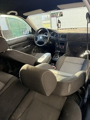 140 280: Volkswagen Golf: 2003 г., 1.6 л, Автомат, Бензин, Хэтчбэк — 8