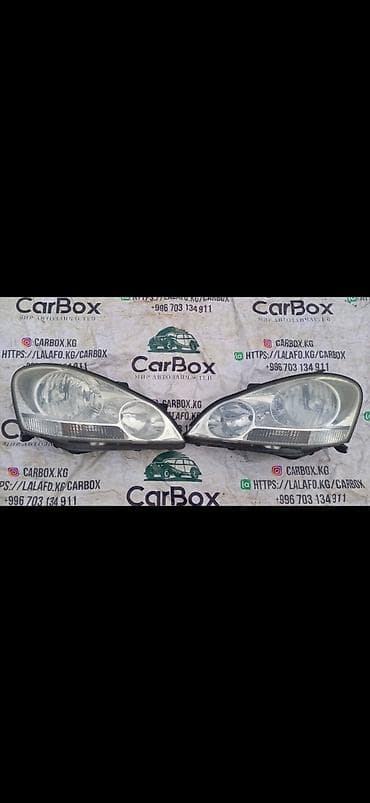 Фары фара 
Тойота Ипсум 3
