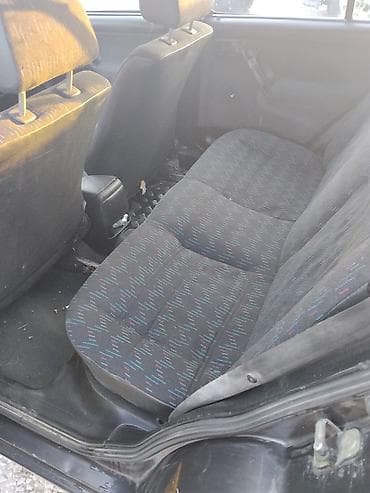 cga3 de: Volkswagen Golf: 1992 г., 1.6 л, Механика, Бензин, Хэтчбэк — 10