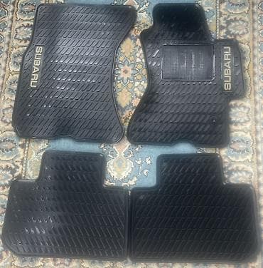 5д полики субару легаси: Родные Резиновые Полики Для салона Subaru, цвет - Черный — 1