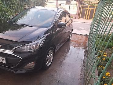 hundai elantra: Chevrolet Spark: 2019 г., 0.1 л, Автомат, Бензин, Хэтчбэк — 4
