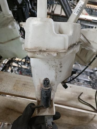 ml 2 7: Бачок Hyundai Б/у, Оригинал, Корея — 4