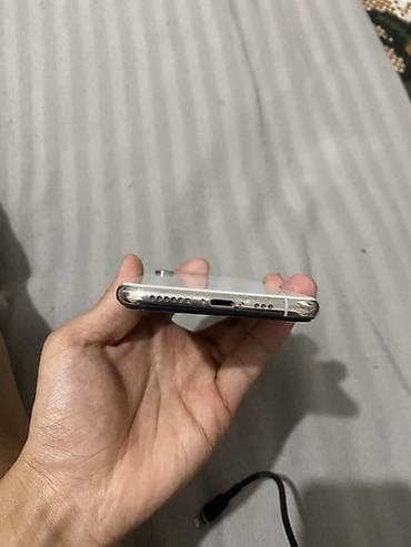 Мобильные телефоны: IPhone X, 64 ГБ, Серебристый, Кабель — 4