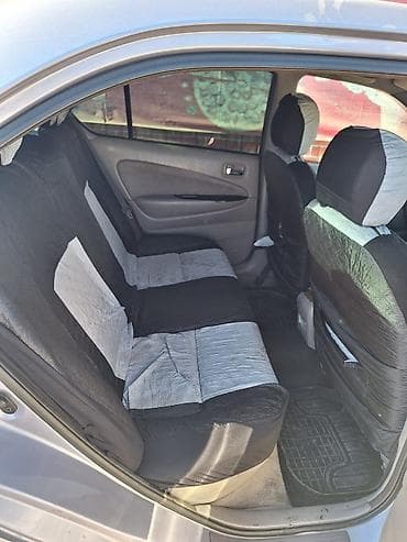 corolla 2022: Toyota Prius: 2000 г., 1.5 л, Вариатор, Гибрид, Седан — 4