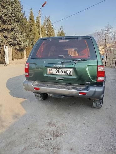 Nissan Pathfinder: 2002 г., Внедорожник — 1