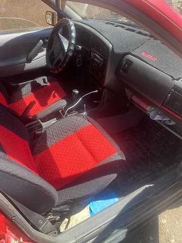 крыло на венто: Volkswagen Passat: 1990 г., 1.8 л, Ручные, Бензин, Универсал — 5