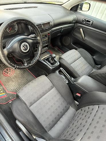 авто вагон: Volkswagen Passat: 2001 г., 1.6 л, Механика, Универсал — 6
