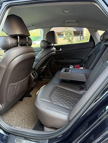 оптим: Kia Optima: 2018 г., Седан — 10