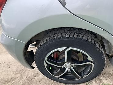 плафон на ист: Toyota Ist: 2003 г., 1.5 л, Автомат, Бензин, Хэтчбэк — 10