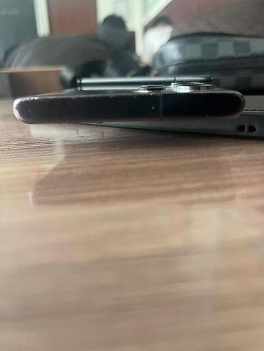 redmi note 3: Samsung Galaxy S22 Ultra, Б/у, 256 ГБ, цвет - Черный, 1 SIM — 8