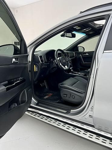 01: Kia Sportage: 2021 г., 2 л, Автомат, Бензин, Кроссовер — 8