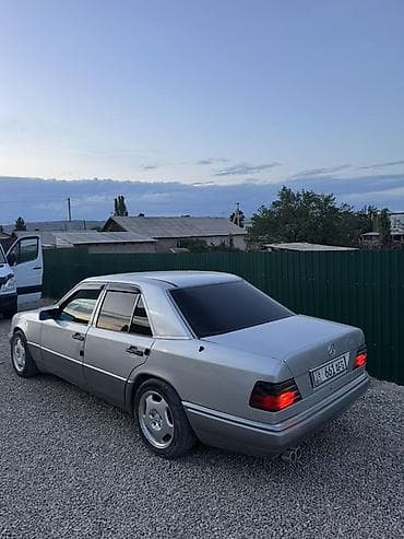 Продажа авто: Mercedes-Benz W124: 1993 г., 2.2 л, Механика, Бензин, Седан — 1