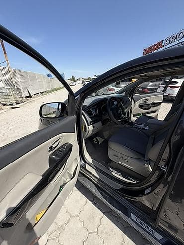 kia carnival 2021: Kia Carnival: 2019 г., 2.2 л, Типтроник, Дизель, Минивэн — 8