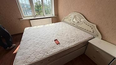 sofa bed: Продаю кровать бу. в отличном состоянии размер 2000 на 1800 см. 10.000 — 1