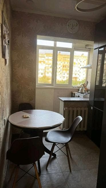 flat osh: 3 комнаты, 61 м², Юг-2 мкр 105 серия, 5 этаж — 1