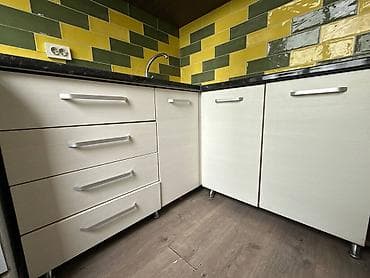 кухонный уголок бу токмок: Продаю мебель для кухни. Кухонный гарнитур – 10000 сомов Уголок — 4