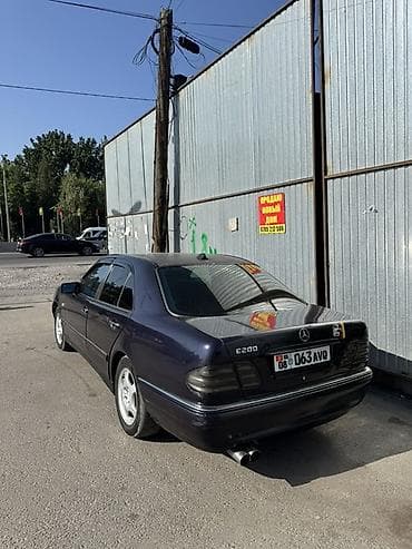 Транспорт: Mercedes-Benz E-Class: 1997 г., 2 л, Механика, Бензин, Седан — 3