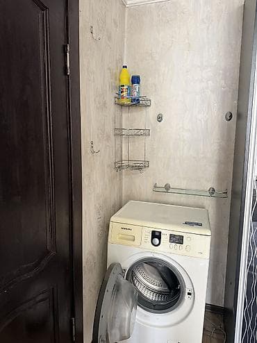 гостинный тип: Сдаётся светлая студия/комната с балконом. Просторное помещение — 6