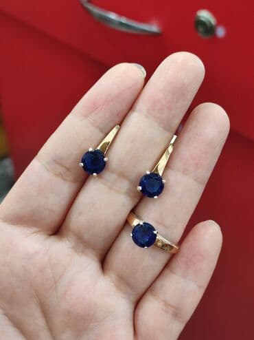 эксклюзивные свадебные пригласительные: Серебряный Комплект с камнями  Сапфир Серебро с напылением золото — 1