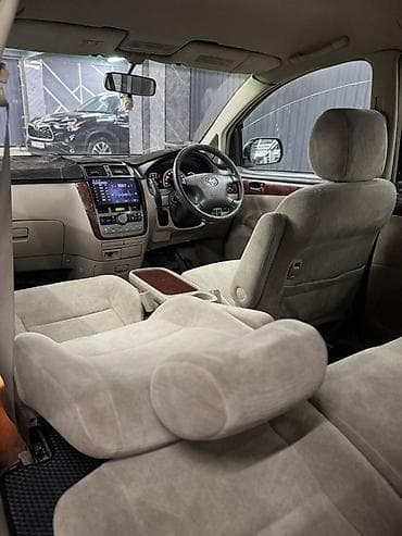 Транспорт: Toyota Ipsum: 2003 г., 2.4 л, Автомат, Бензин, Минивэн — 7