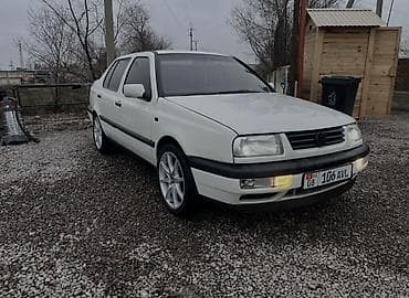 transporter multivan: Volkswagen Vento: 1994 г., 2 л, Ручные, Бензин, Седан — 4