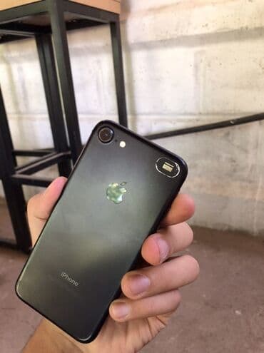 apple ноудбук: IPhone 7, Черный — 8