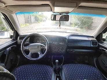 Volkswagen: Volkswagen Vento: 1997 г., 1.8 л, Механика, Бензин, Седан — 6