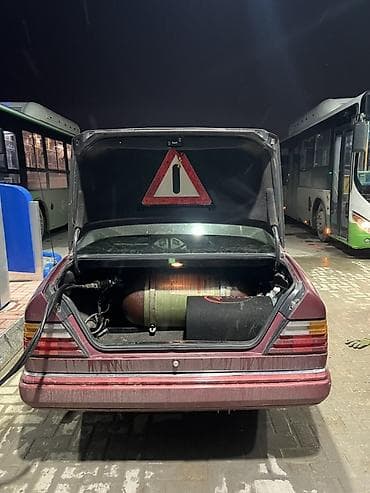 Продажа авто: Mercedes-Benz W124: 1989 г., 2.3 л, Механика, Газ, Седан — 2