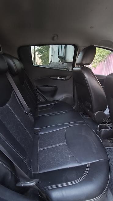 1: Chevrolet Spark: 2017 г., 1 л, Вариатор, Бензин, Хэтчбэк — 8