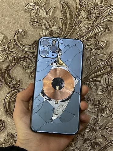 ретро телефоны: IPhone 11 Pro, Б/у, 256 ГБ, Графит, 87 % — 4