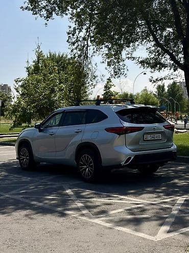 range rower: Toyota Highlander: 2021 г., 3.5 л, Автомат, Бензин, Кроссовер — 4