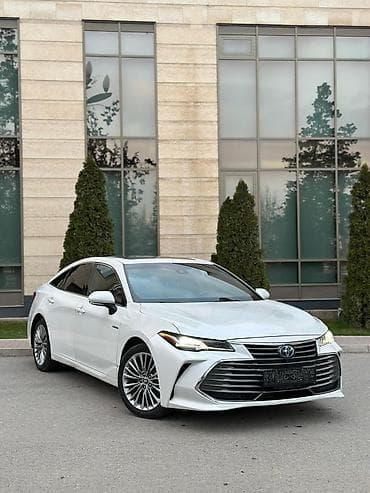 требует вложения: Toyota Avalon: 2021 г., 2.5 л, Автомат, Гибрид, Седан — 2