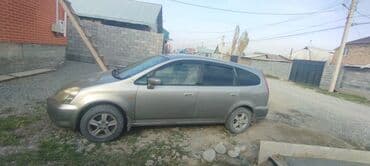 stepwgn spada: Honda Stream: 2002 г., 2 л, Автомат, Бензин, Минивэн — 4