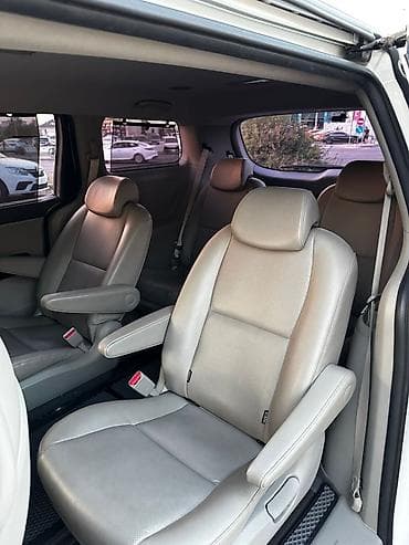 Унаа сатуу: Kia Carnival: 2016 г., 2.2 л, Автомат, Дизель, Вэн/Минивэн — 6