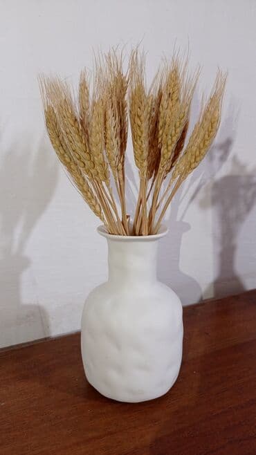 корзины плетенные: Сухоцвет ✨ Пшеница 20 см
Ваза белое керамика 25 см — 1