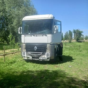 фура рено: Тягач, Renault, Без прицепа — 2