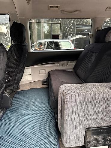 Mitsubishi Space Gear: 2002 г., 3 л, Автомат, Бензин, Минивэн — 10