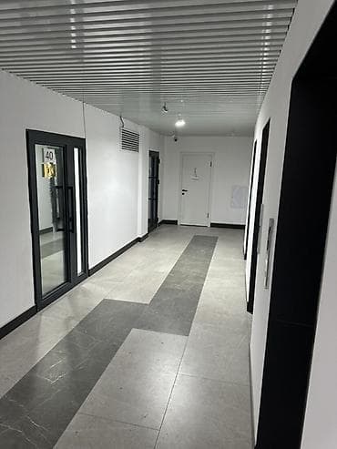 open space: Аренда офисов, 92 м², В бизнес центре, С видом на горы, 1 линия, С оборудованием — 5